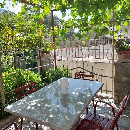 Apartments Kovacevic Petrovac Δωμάτιο φωτογραφία