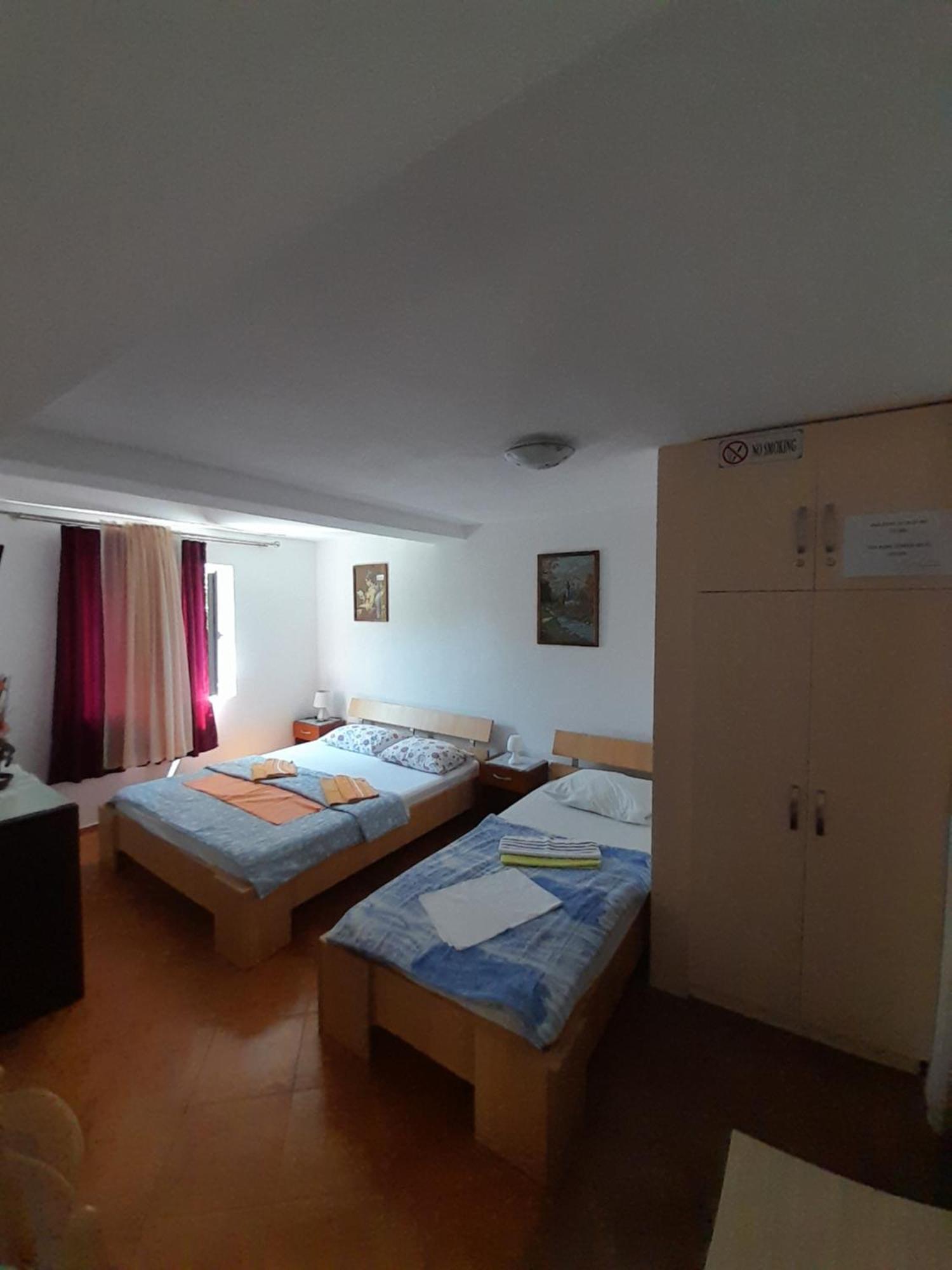 Apartments Kovacevic Petrovac Δωμάτιο φωτογραφία