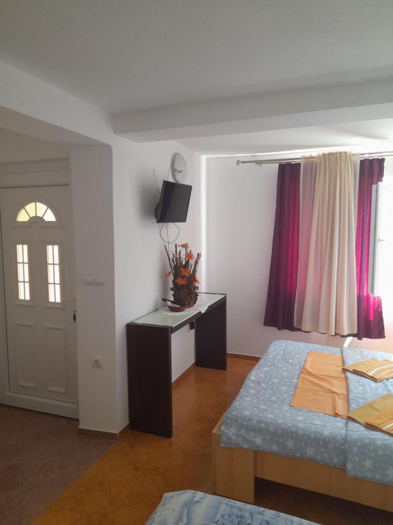 Apartments Kovacevic Petrovac Δωμάτιο φωτογραφία