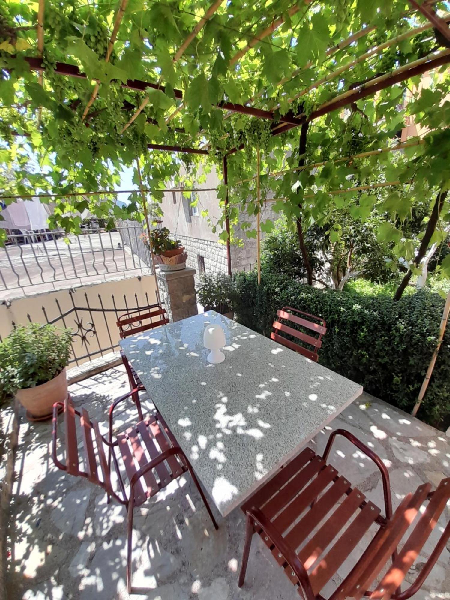 Apartments Kovacevic Petrovac Δωμάτιο φωτογραφία